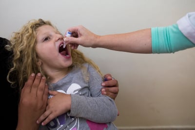 הרב אבינר: חובה לחסן את הילדים נגד פוליו