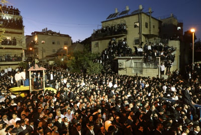 כבוד עשו לו במותו: יותר מ-800,000 ליוו את הרב עובדיה יוסף זצ"ל בדרכו האחרונה