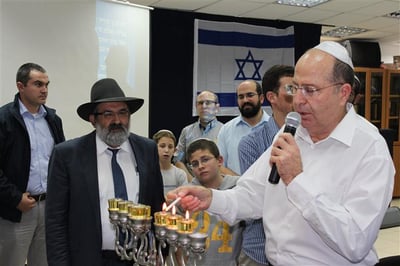 יעלון מהדק קשרים עם ישיבות ההסדר