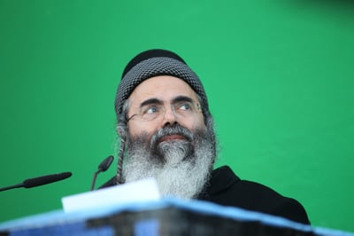 בגלל האפיפיור: מתקפה על הרבנים הראשיים