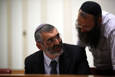 בן ארי: מי שתמך בעסקת שליט – שיתפטר