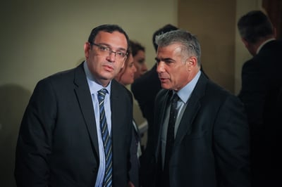 'יש עתיד' תציג ממשלה חלופית שלפיד עומד בראשה