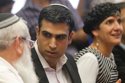 חשאית או גלויה? שני המחנות בקרב על כל קול