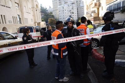 צפו: השוטר שחיסל את המחבלים משחזר