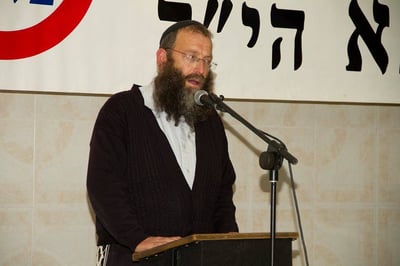 "אורי אריאל נלחם רק כדי להישאר שר. בנט ייכנע"