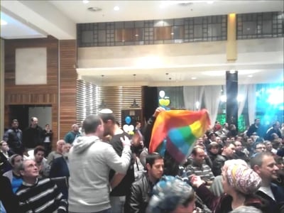 צפו: כך פוצץ כנס הבית היהודי בחיפה