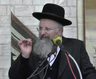 שידור חי. שיעורו השבועי של הרב שמואל אליהו