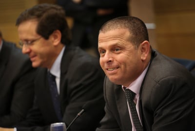העבודה לליכוד: "אתם תהיו בעוצר יציאות"