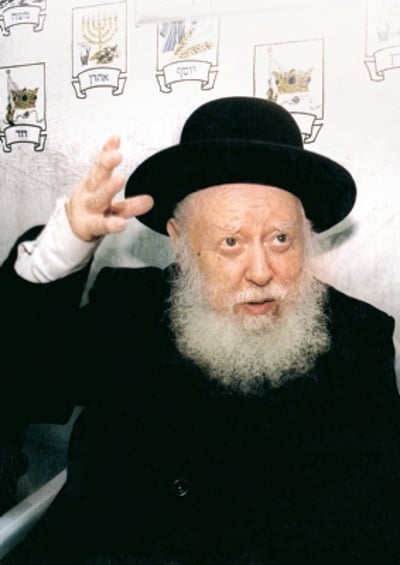 האזינו; הרב אזרחי בסיפורי הערצה על הרב שפירא