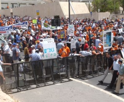 הקשר בין ההתנתקות להקמת בתי הדין / דעה