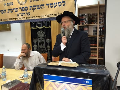 הרב שמידט על הנס שלו: "ירו עלינו 28 קליעים"