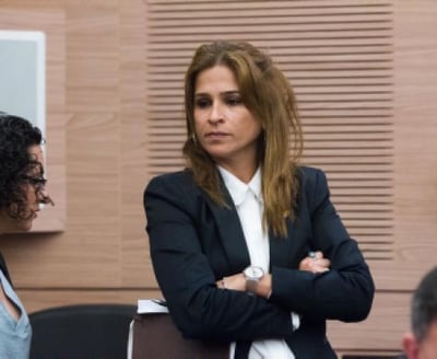 הח"כית הגנה על בוכריס וחטפה מעיתונאי 'הארץ'