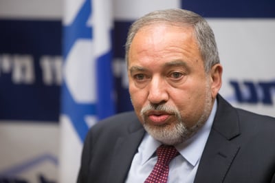 ליברמן הוציא מחוץ לחוק ארגון "הומניטארי"