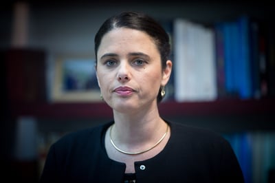 שקד ל'סרוגים': "הכל תלוי בהבנות עם ש"ס"