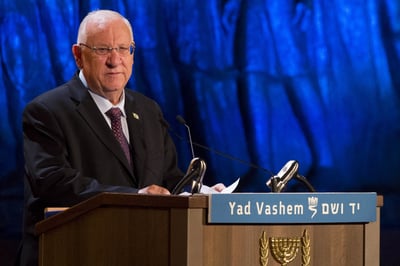 "מבקש סליחה מניצולי השואה – לא הבנו, לא עשינו די"