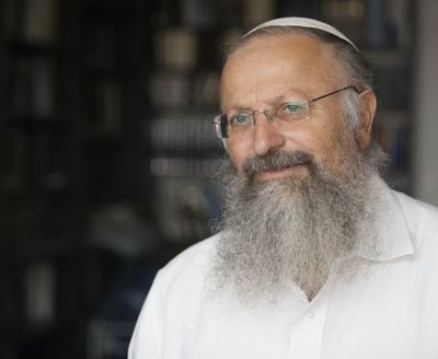 הרב אליהו על דברי הרב טל: "חייב להודות ולהלל"