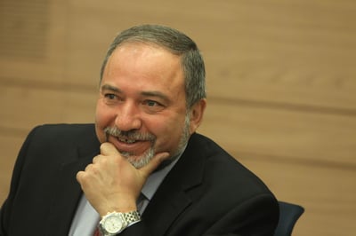אחרי העימות: הנקמה של ישראל ביתנו וליברמן בבנט