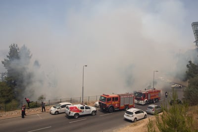 הכבאים הצליחו להשתלט על שריפת הענק – צפו