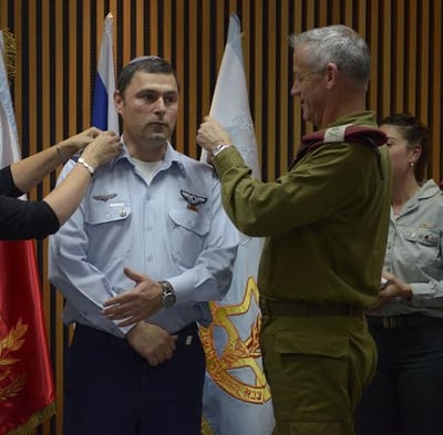 סרוג מונה לקצין חינוך ראשי: תא"ל צביקה פייראיזן