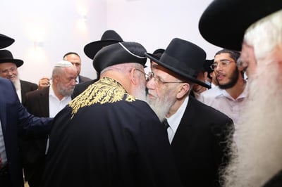 פיוס בציבור החרדי: צפו בתיעוד "חתונת השלום"