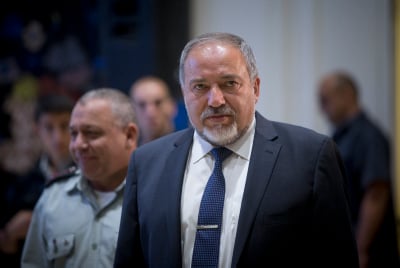 "אעמוד לצידו גם אם יתברר שהוא טעה"