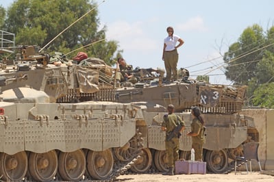 לוחמות דתיות: "נאלצות לישון ללא הפרדה"