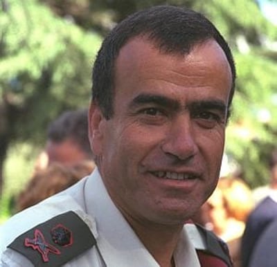 שני גנרלים בדימוס הצטרפו למפלגת העבודה
