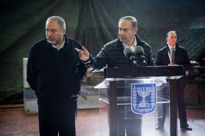 בזמן פינוי עמונה: ההודעה המקוממת של ליברמן ונתניהו