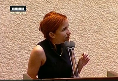 השמלה של סתיו שפיר עוררה מהומה בכנסת
