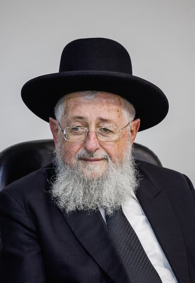 הרב דיכובסקי מבהיר: "הרב יצחק יוסף – גדול שבגדולים"