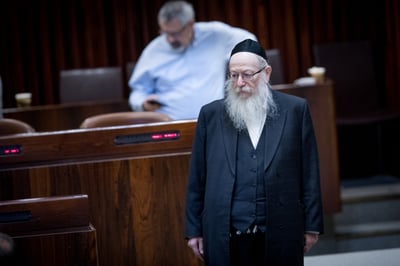 לקראת דרמה? ליצמן מאיים להתפטר מהממשלה