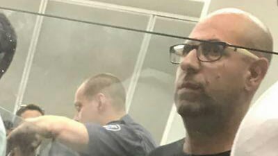זה המורה החשוד בביצוע עבירות מין בתלמידות