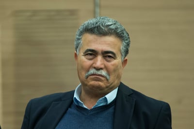 עמיר פרץ: "אני מתמודד לתפקיד נשיא המדינה"