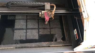 שימו לב: המשטרה חשפה בית דפוס למזוזות מזויפות