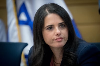 עשרות רבנים סרוגים במכתב תמיכה באיילת שקד