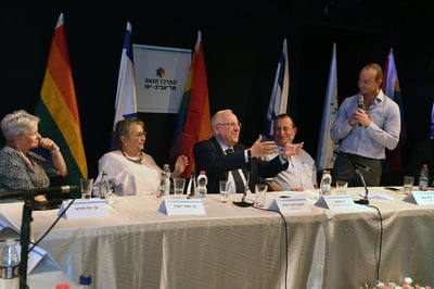 שמונה שנים לרצח בברנוער: הנשיא ביקר במרכז הגאה