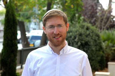 לקראת שבת: יצחק מאיר כמו שאף פעם לא שמעתם