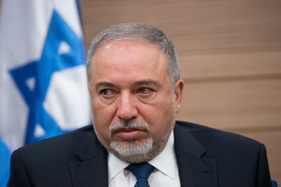 האשמות קשות: "ליברמן מגייס כספים למען החמאס"