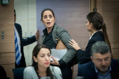 אושר: אדם שהורשע בטרור לא יוכל להתמודד לכנסת במשך 14 שנה