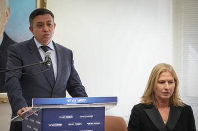 אם נתניהו ייחקר בצוללות הוא חייב להודיע על נבצרות