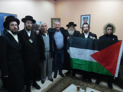 תיעוד: חרדים קיצוניים הגיעו לחזק את משפחת תמימי