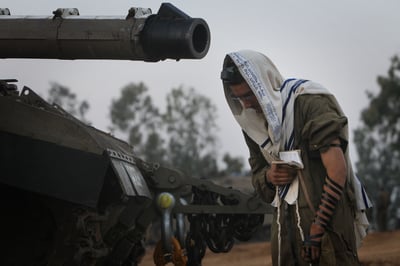 שו"ת: האם חיילים יכולים לקרוא פרשת זכור בלילה?