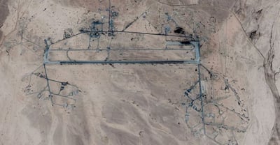 דיווח: הרוגים איראנים בתקיפת בסיס אווירי בסוריה