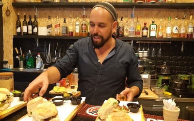 לחם הבשר של יהוידע נזרי| ביקורת מסעדות