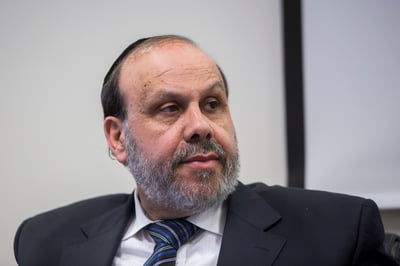 בתום מאבק במחלה קשה: השר דוד אזולאי הלך לעולמו