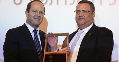 ליאון נכנס לראשות העיר: "אתגרים רבים לפנינו"