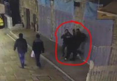 תיעוד הפיגוע: הלוחם נדקר, מתעשת ומחסל את המחבל