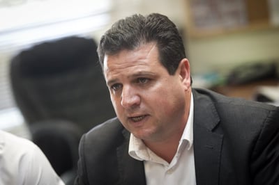 מכה לגנץ: איימן עודה מחסל את התכנית של כחול לבן