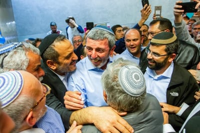 סקר: גנץ בשיא של מנדטים; הבית היהודי עובר