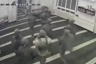 תיעוד מהמסגד: כוח ימ"מ במרדף אחרי המחבל. צפו
